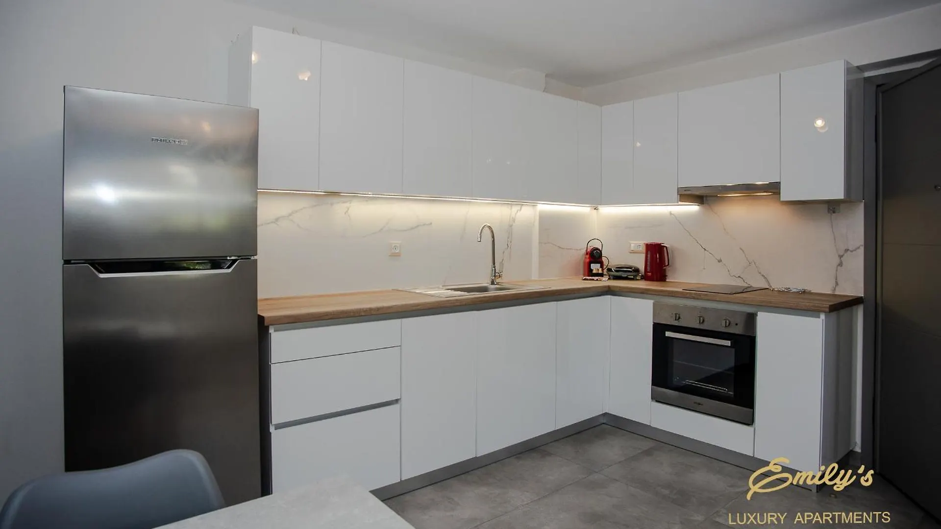 Emily'S Luxury Apartments/ Garden Аргостолион